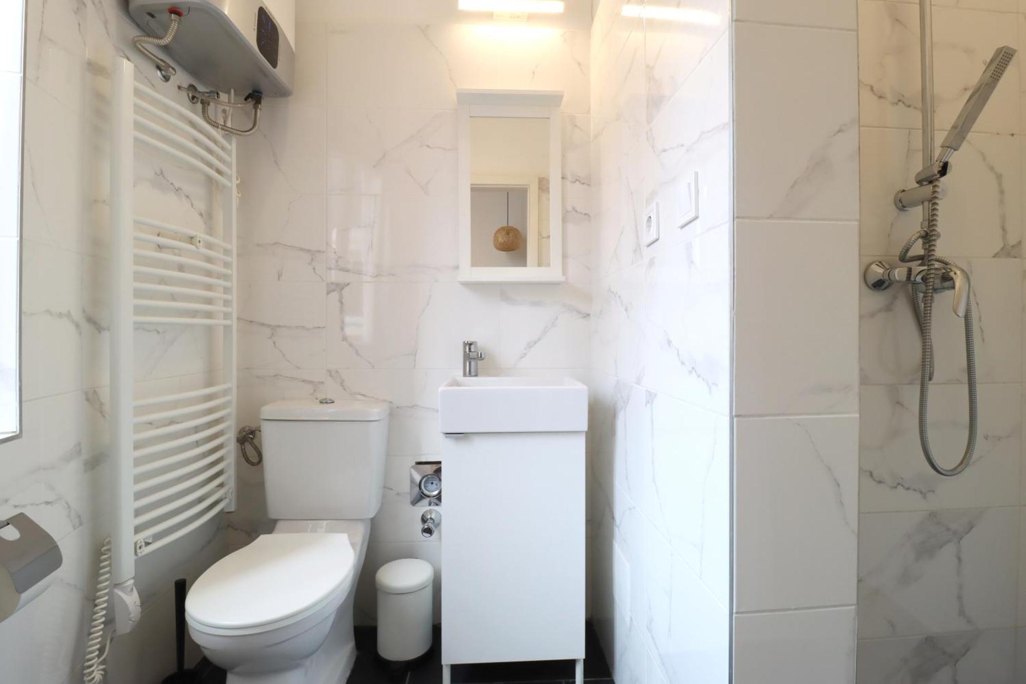 A13 Downtown Apartments With Parking Будапеща Екстериор снимка